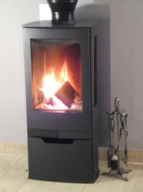 New wood burning stove for winter lets